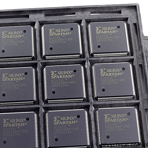 XCS20XL-4PQG208C_U-XCS20XLS_1.jpg